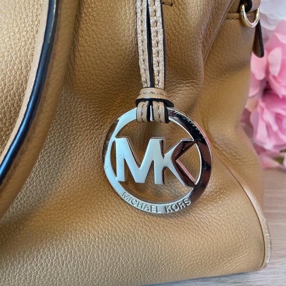 Michael Kors Handbag - Picture 3 of 14